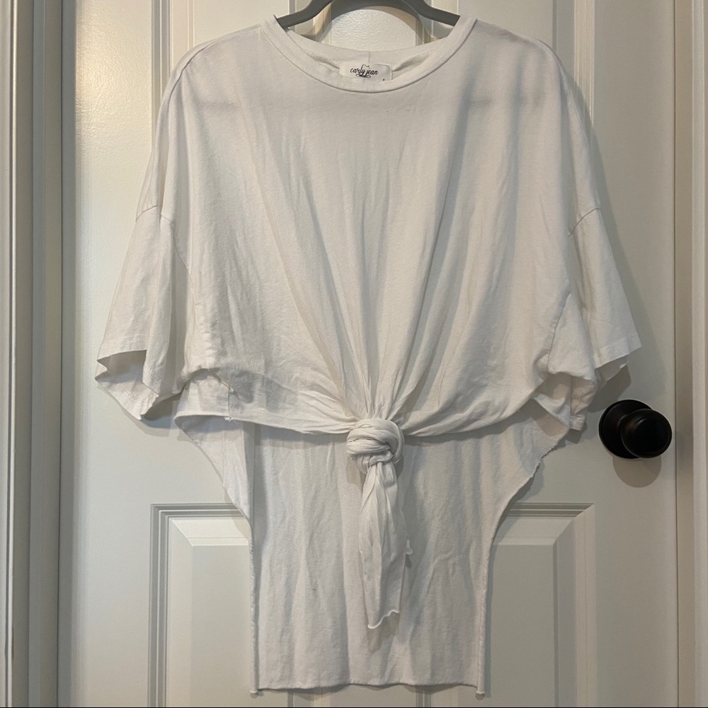 Oversized Carly Jean Los Angeles knot tee